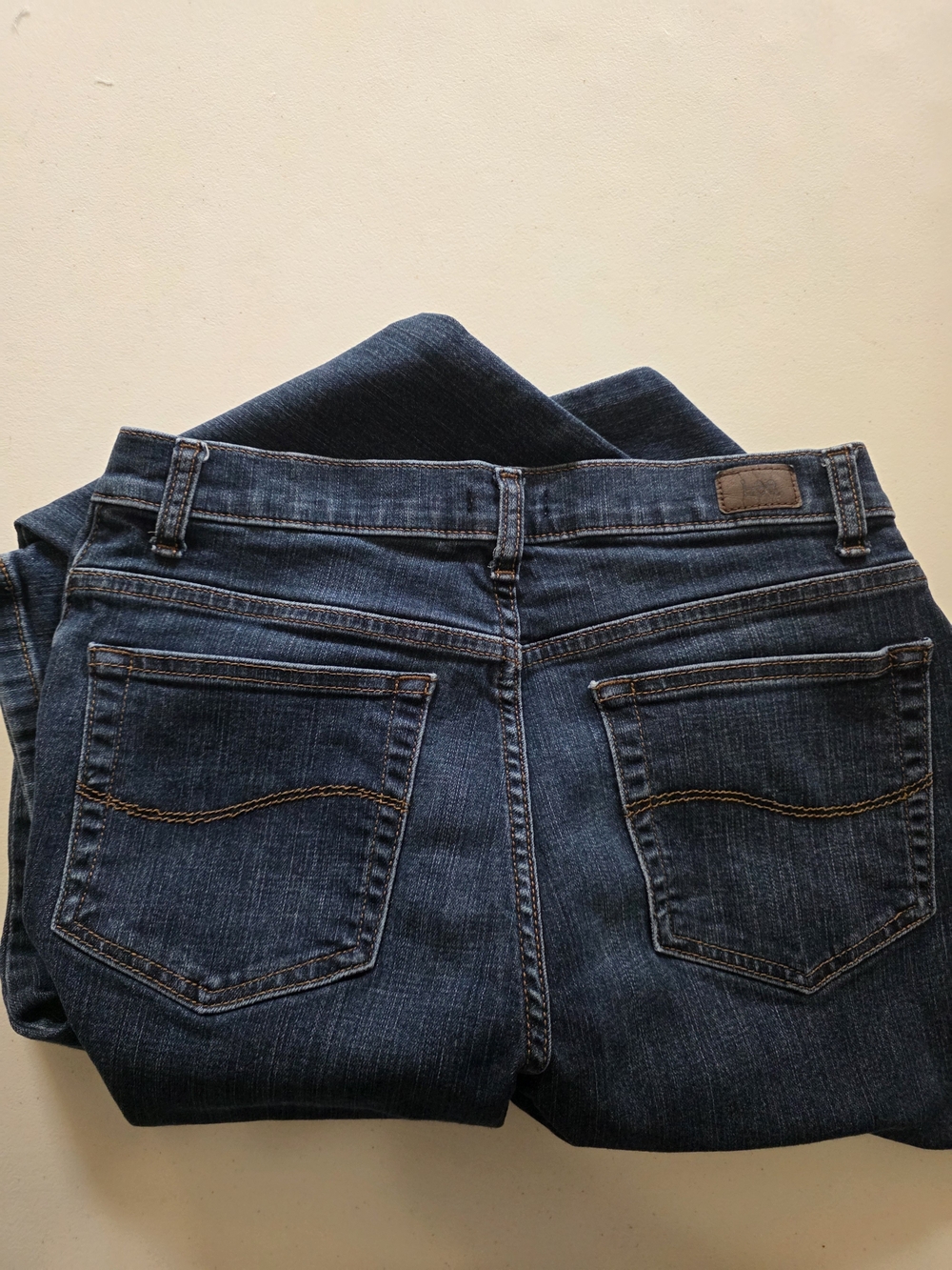Lee Women's Straight-Leg Jeans in Dark Blue - Picture 9 of 9